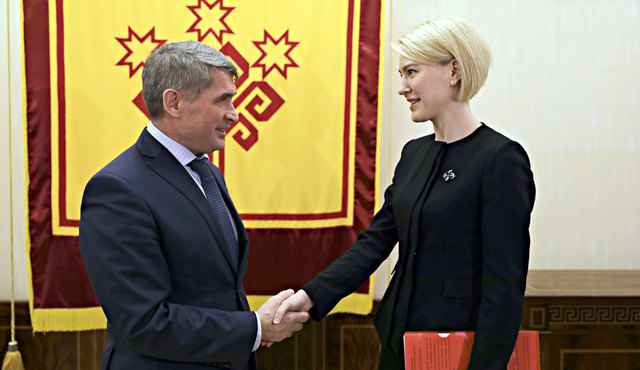 Олег Николаев и Алена Аршинова. Фото cap.ru